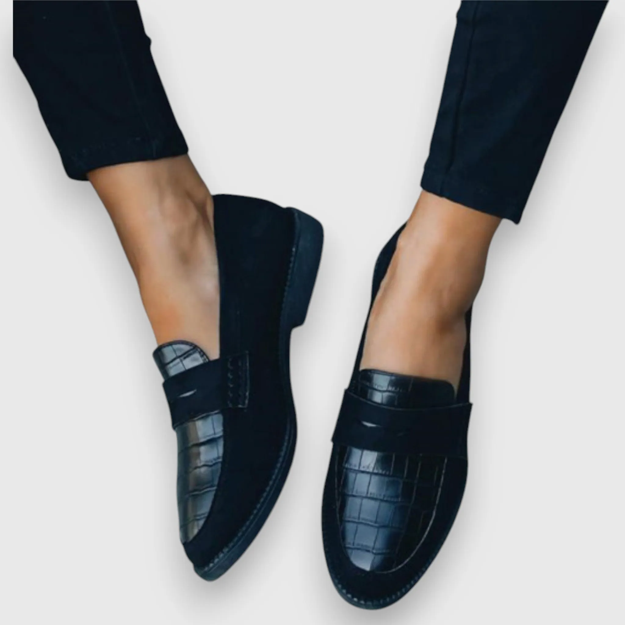 – Liny Unbeatable range International shipping Loafer