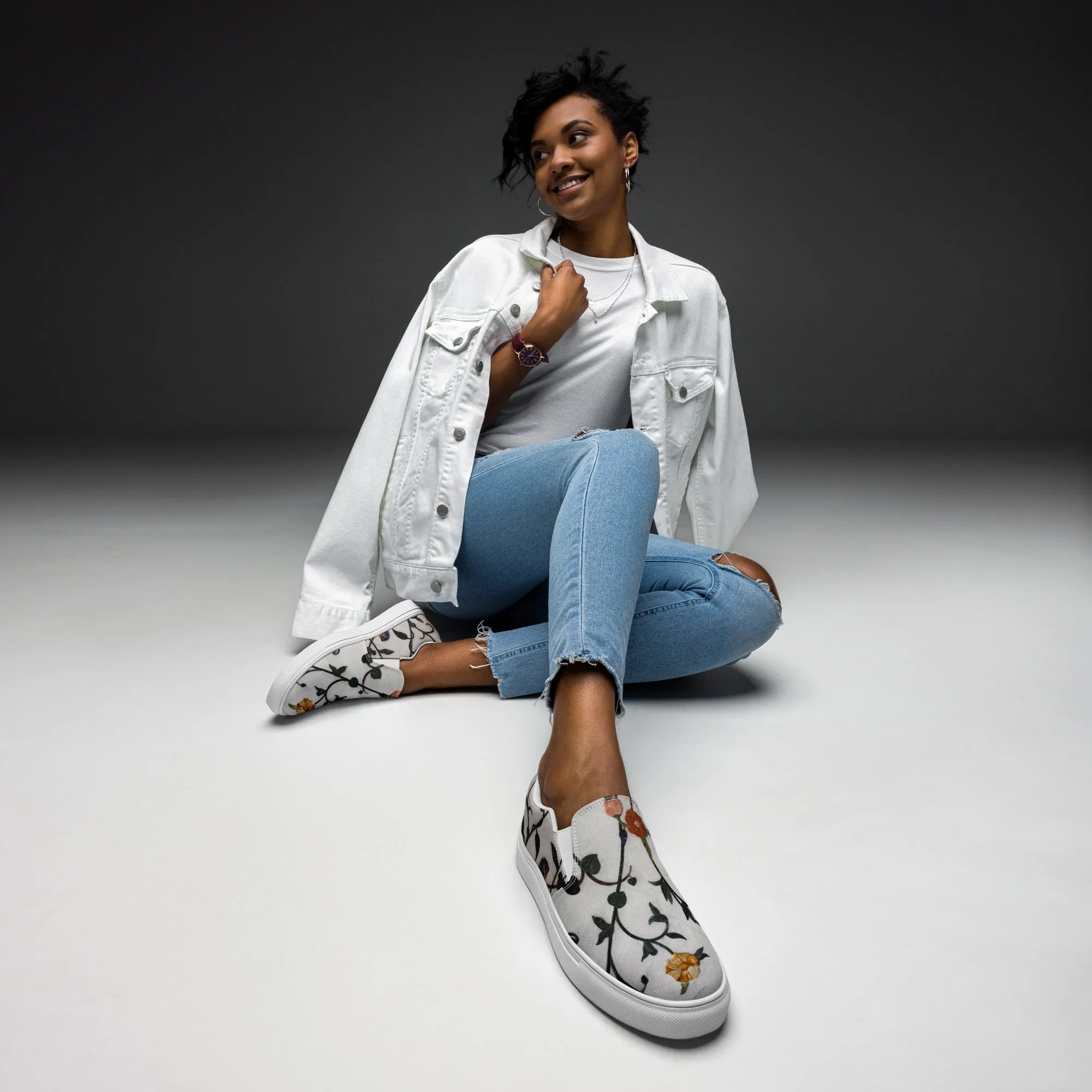 Arel Women’s slip-on canvas shoes