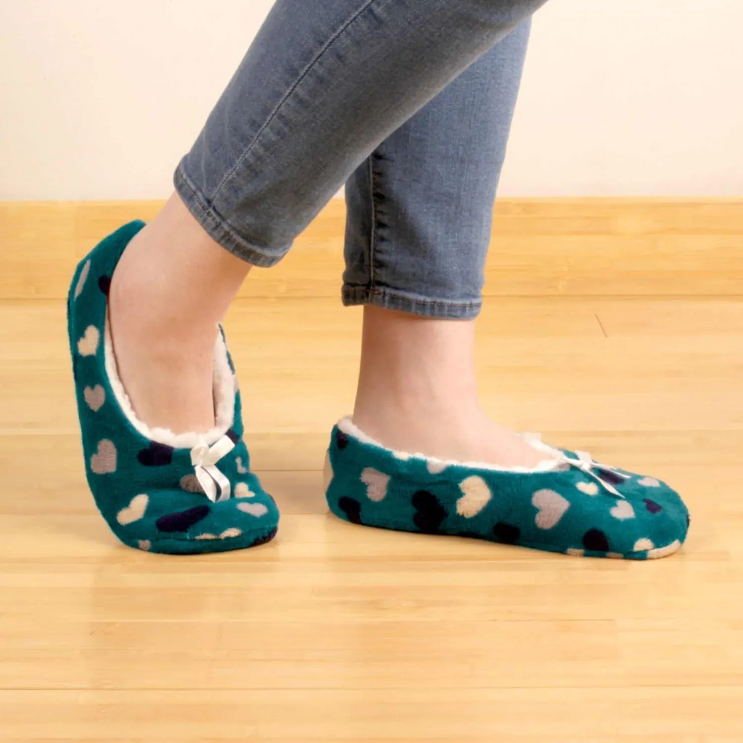 BambooMN Adult Women's Super Soft Warm Cozy Fuzzy Furry Slippers Non-Slip Lined Socks