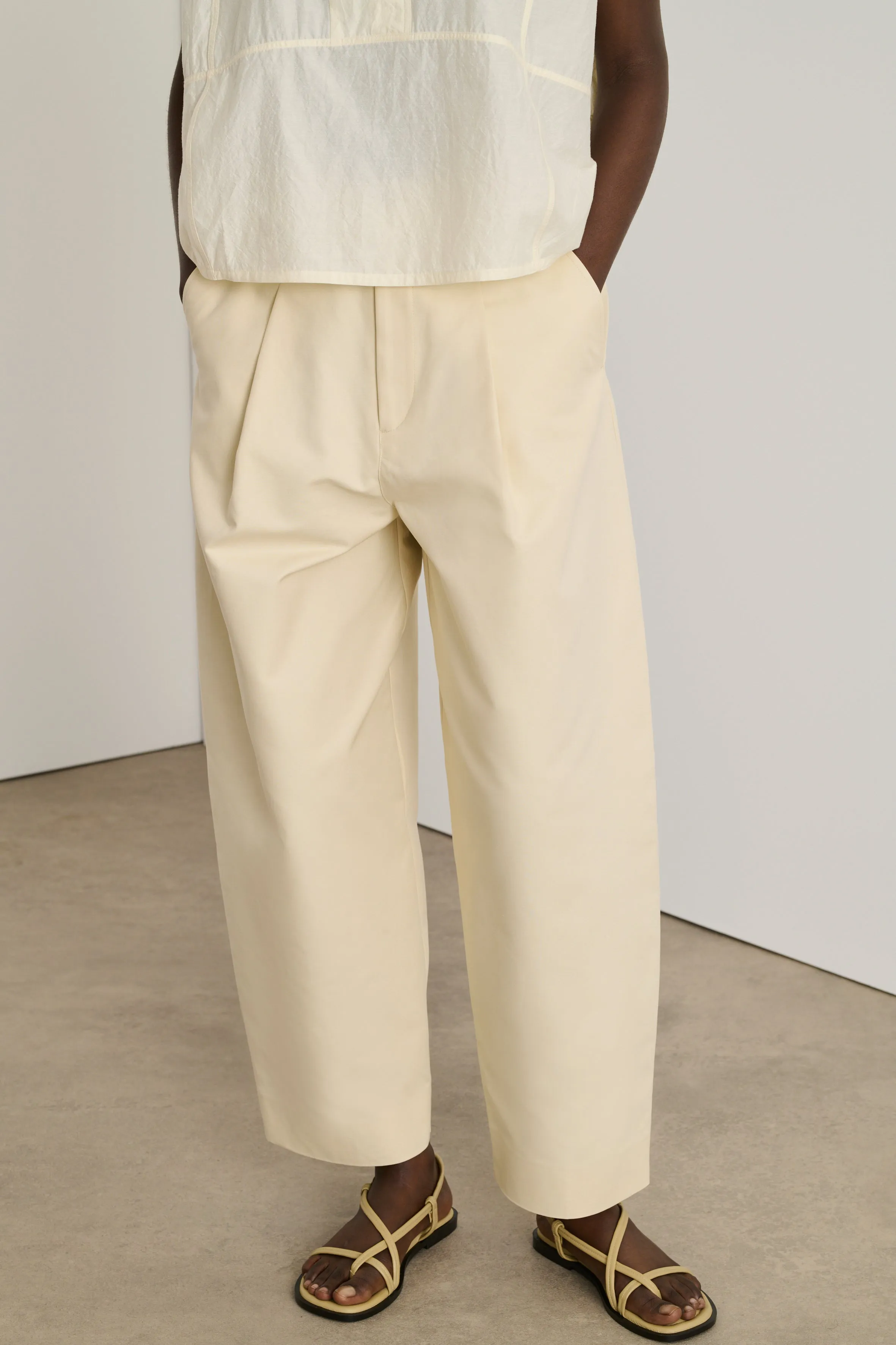 BEIGE ELIANE SANDALS