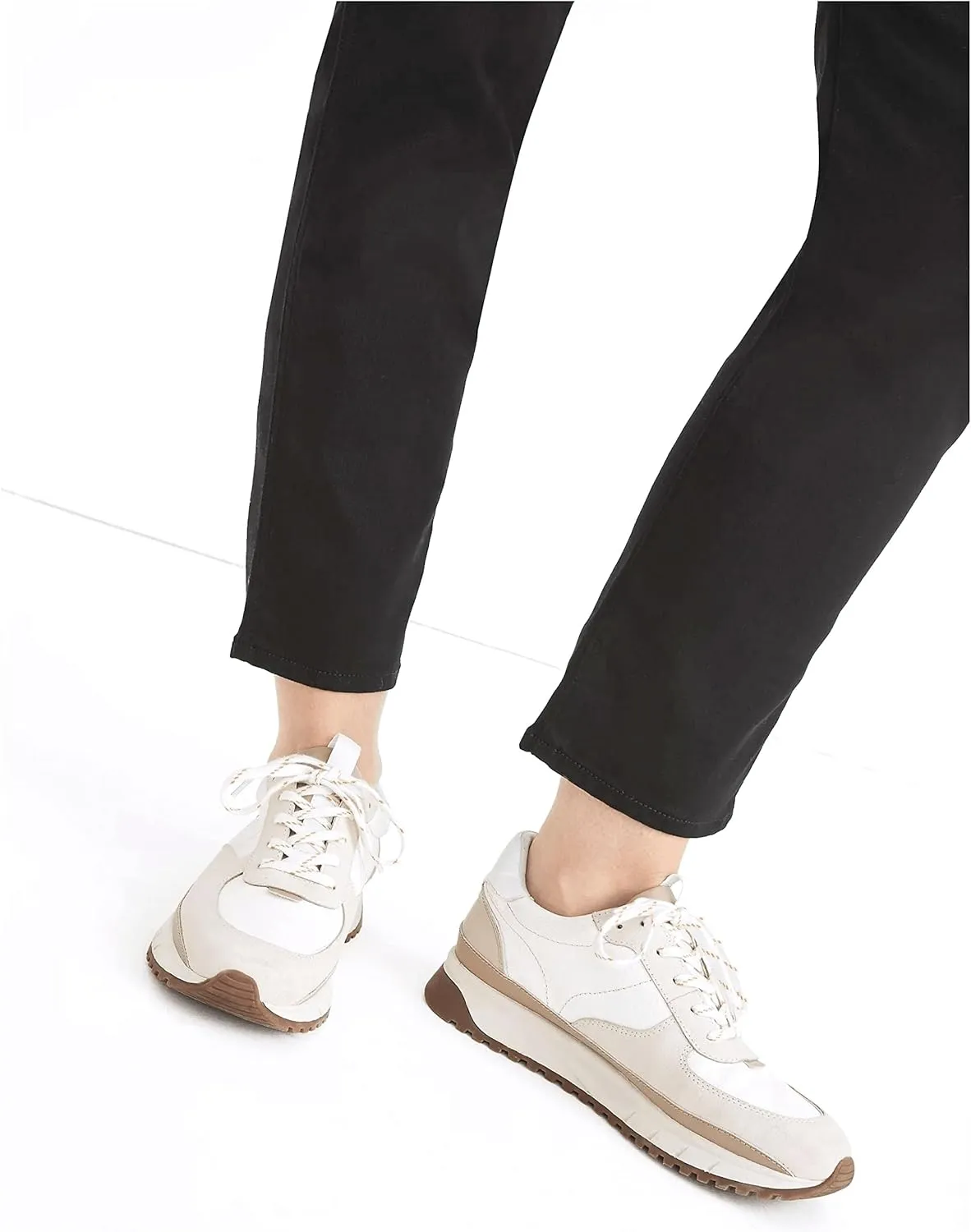 Coutgo Womens Lace Up Platform Sneakers Trendy Athletic Tennis Faux Leather Suede Neutral Comfortable Walking Shoes