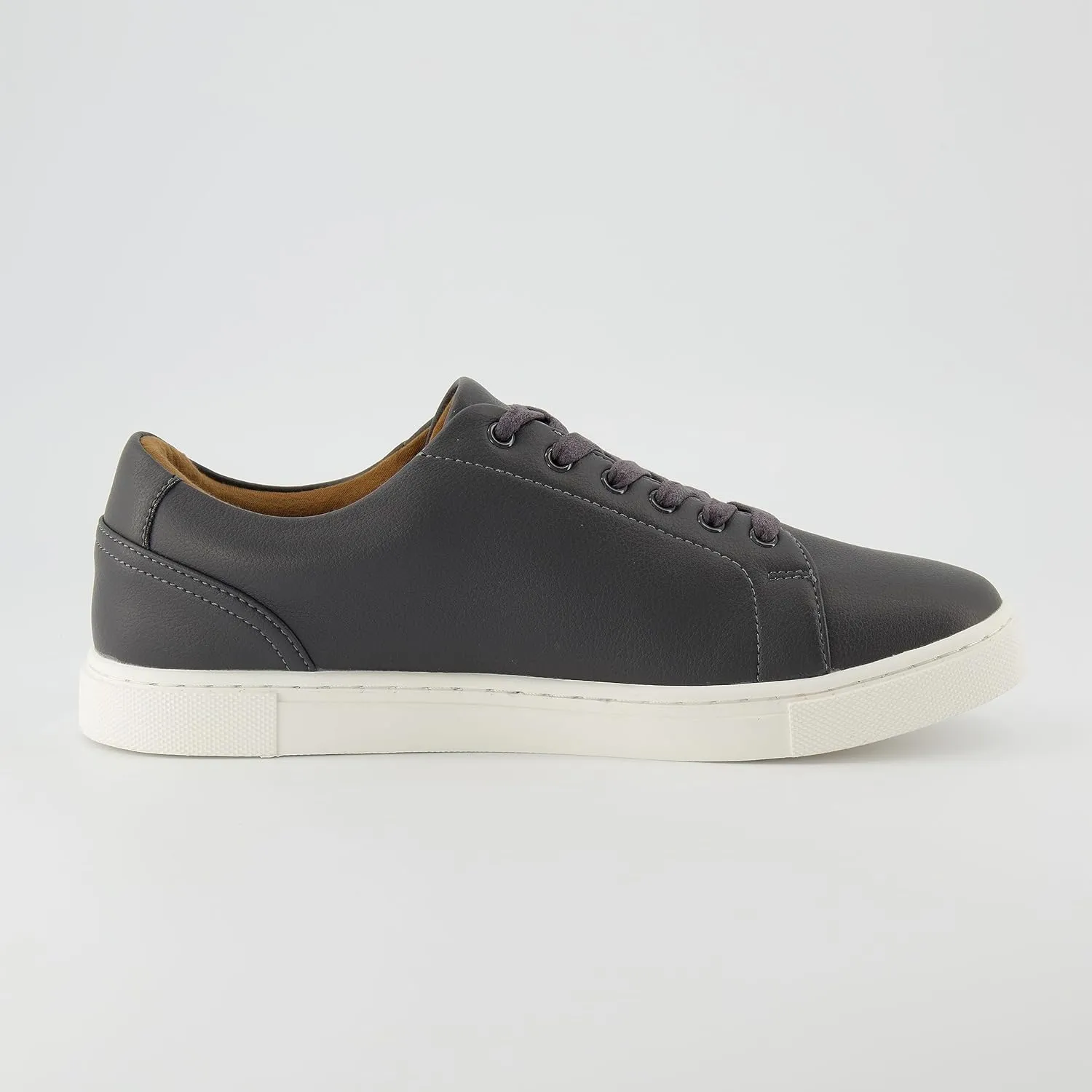 CUSHIONAIRE Men's Princeton lace up Sneaker with  Comfort Foam
