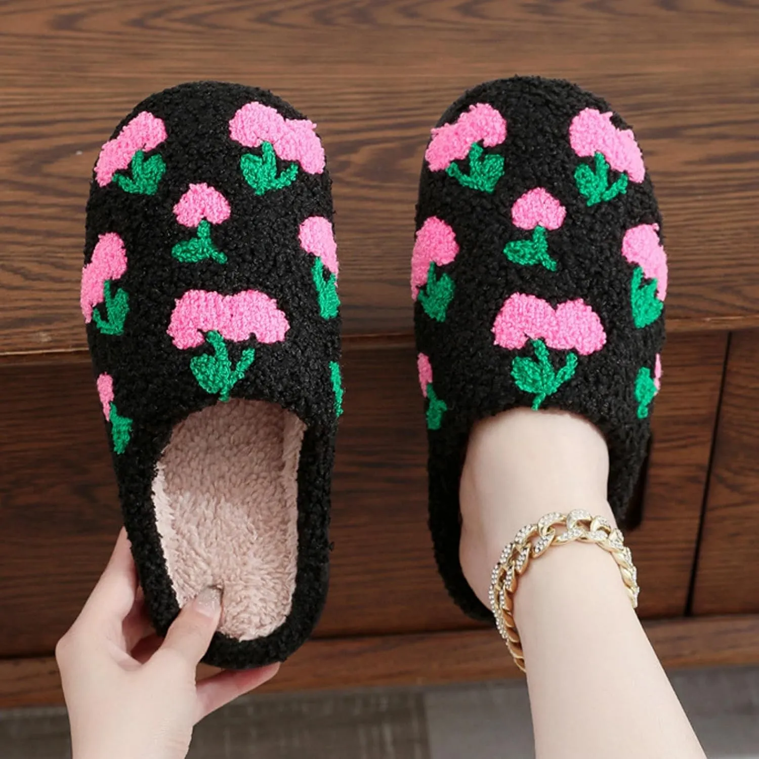 Cute Strawberry Pattern Women's Bedroom Slippers - Warm, Soft, Fuzzy, Non-Slip