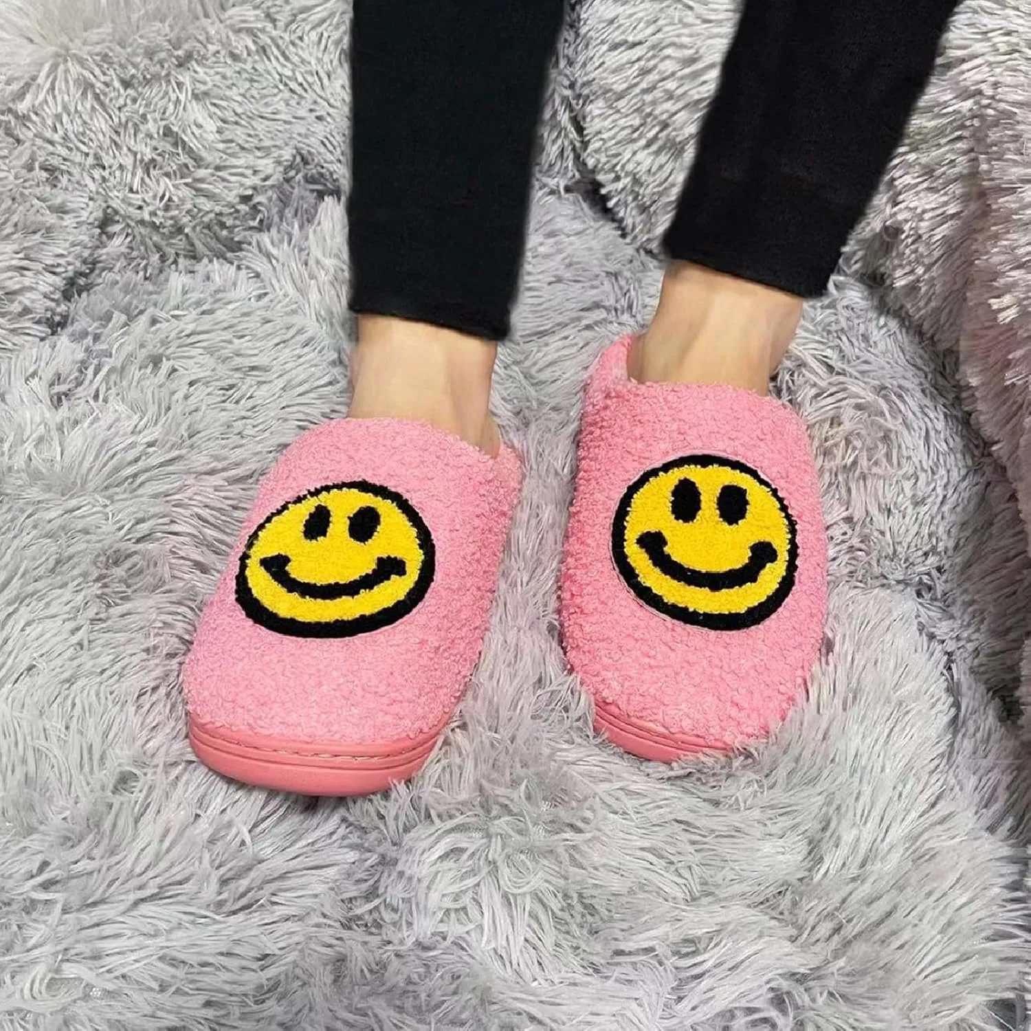 DCLTD Smile Face Slipper Women Slide Kids Fuzzy Slides with Soft Memory Foam Comfort Cotton Slip on Warm Slipper Anti-Slip Soft Sole Slippers for Kids Women Slip-in Men