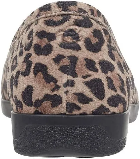 Easy Spirit Women's Devitt10 Loafer