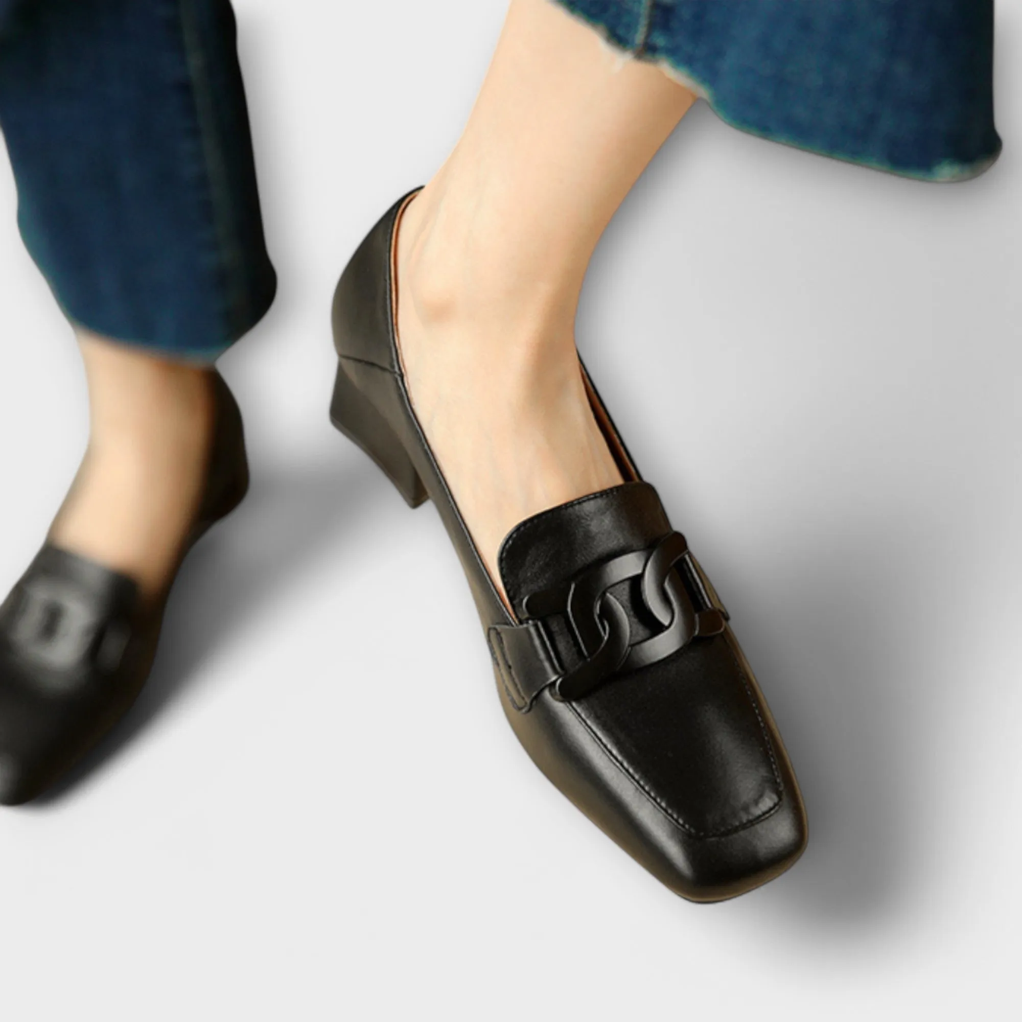 Fashion Elvya™ - Easy to install Resilient Chain Loafers