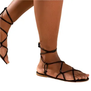 Flat interlock-strap vegan sandal by Arenaria - black