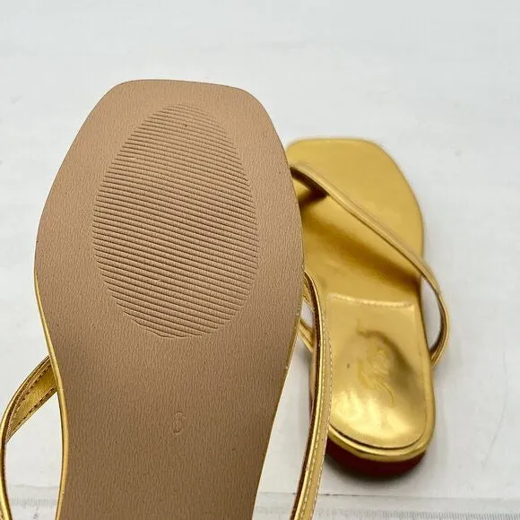 FOWT Womens  Flip Flops Thong flat sandals Slip on Slides Lightweight Gold