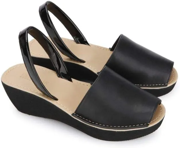 Kenneth Cole REACTION Women's Fine Glass Wedge Sandal
