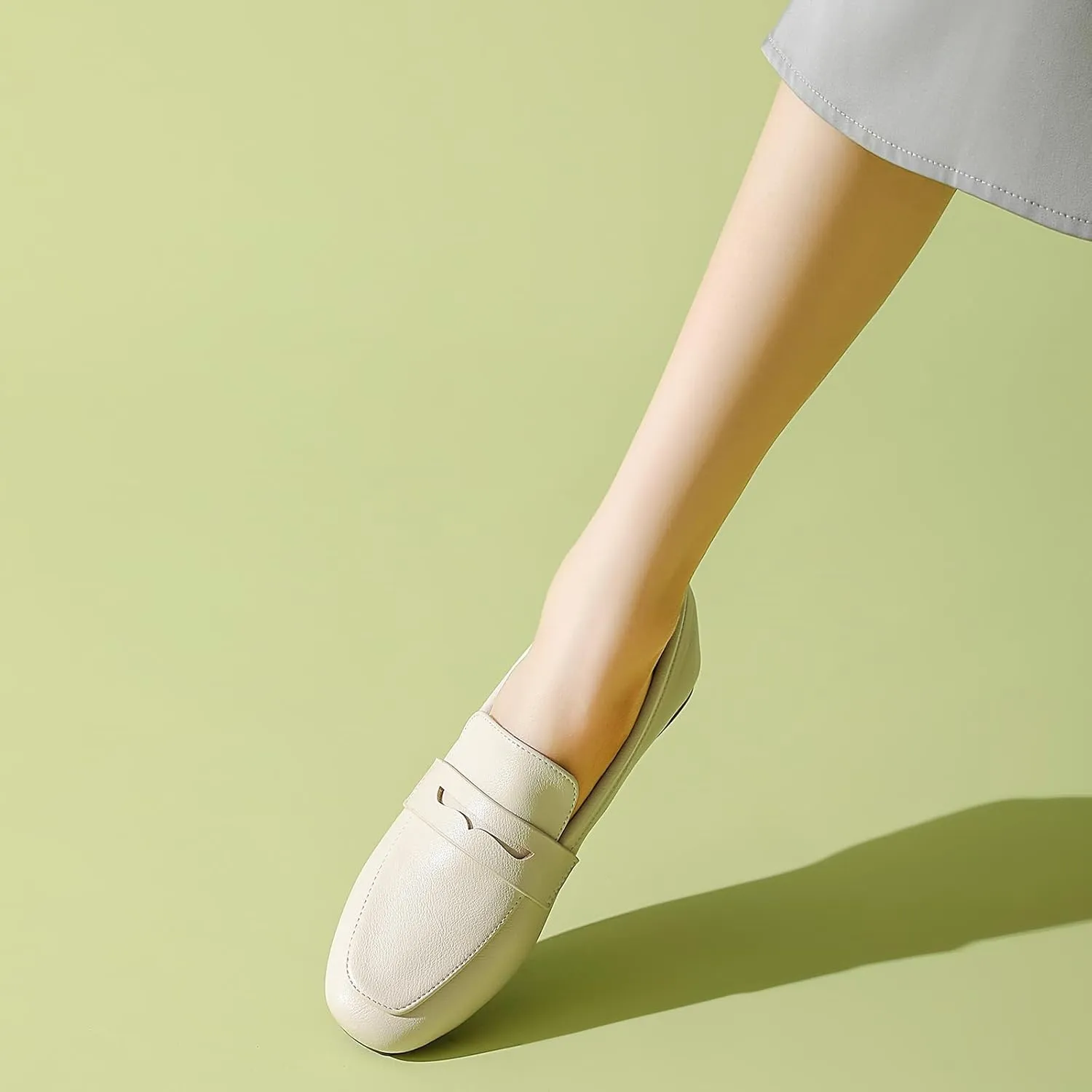 MASIKA Women's Fashionable Loafers, Cowhide Soft Soled Loafers, Square Toe Minimalist Work Shoes, Flat Shoes, and White Penny Loafers.
