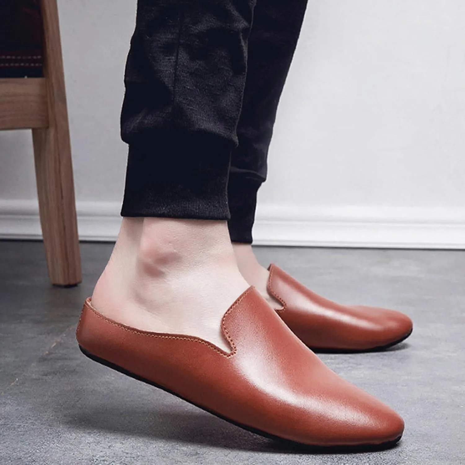 Men's Leather Open Back Flat Mules Vintage Round Toe Soft Sole Non-Slip Slip-On Formal Slippers Business Work Driving Walking Shoes