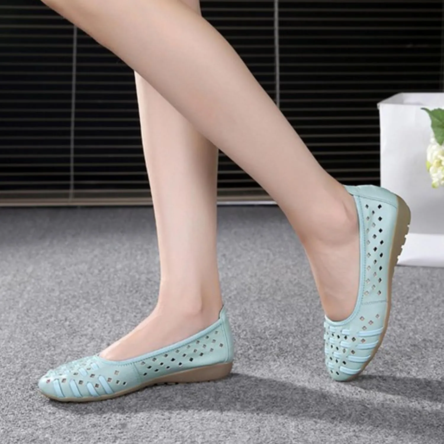MOYOWEI Women's Summer Comfort Woven Leather Flats,Pointed Closed Toe Hollow Non-slip Soft Sole Slip-on Walking Casual Shoes