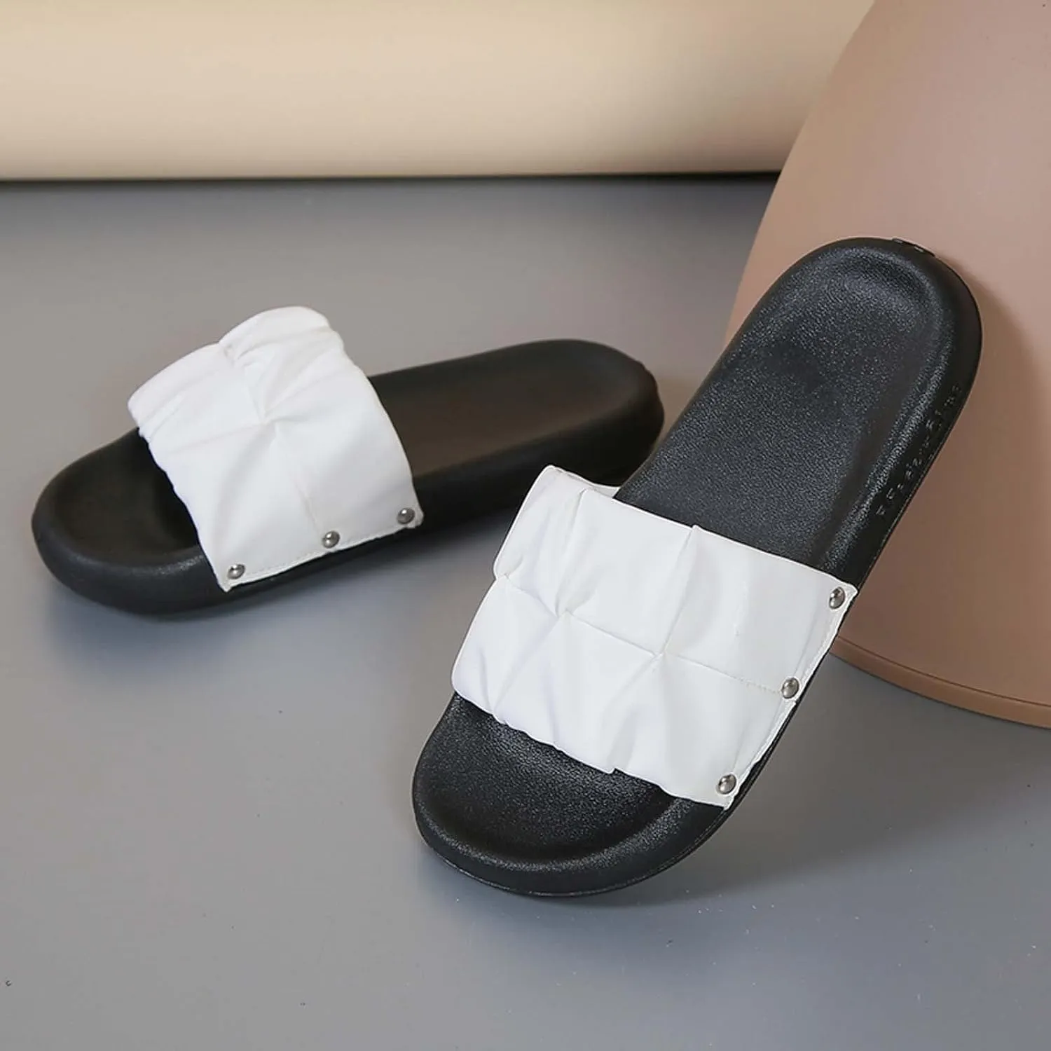 Ruched Slides Women Lightweight Flat Slip on Sandals Beach Soft Sole Slippers Comfort Dressy Slide Sandal