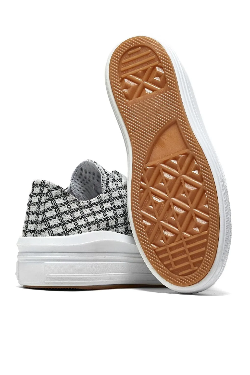 Women's Checkered Comfortable Thick Soled Sports Shoes